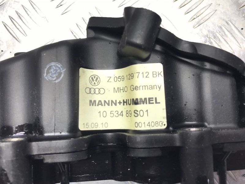 Колектор впускний 059129712BK Audi Q7