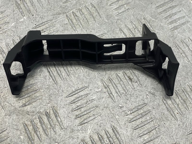 Кронштейн 8W0907741 Audi A4 Allroad