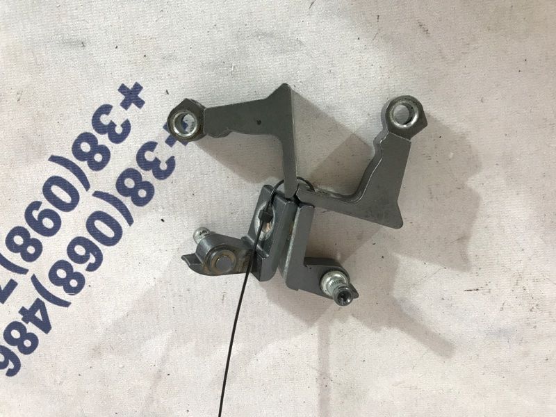 Петля двери Volkswagen Touareg