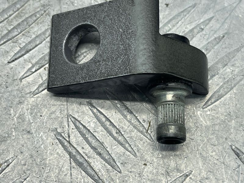 Петля дверей 4K0833402B Audi A6
