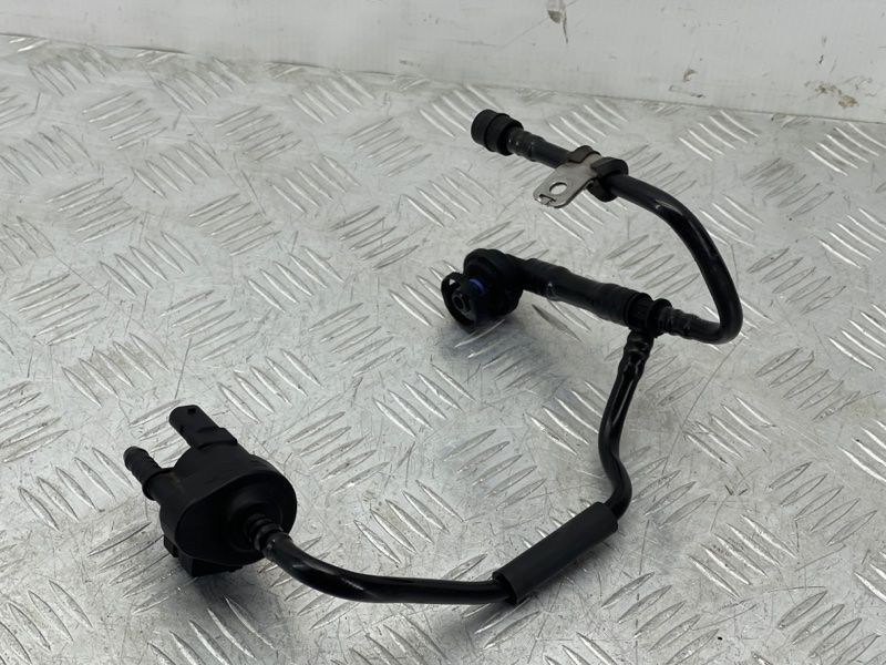 Клапан вентиляции топливного бака 06J133781CA Volkswagen Tiguan