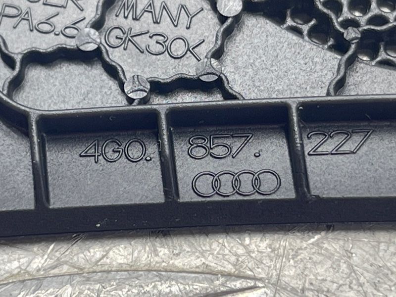 Накладка Audi A6