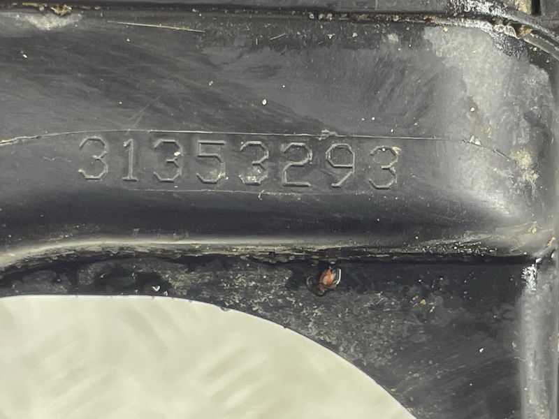 Воздуховод радиатора 31353293 Volvo XC60