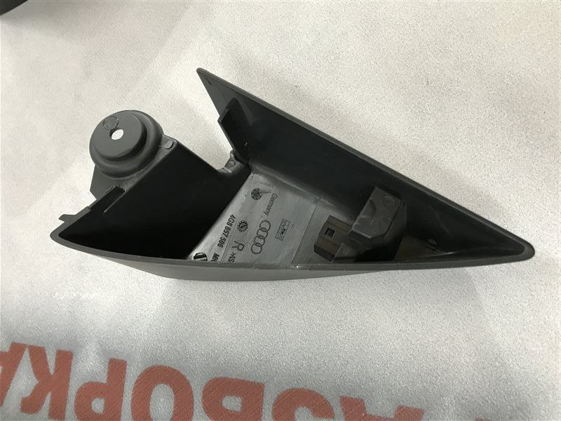 Угловая накладка зеркала двери внутренняя 4G88575064PK Audi A7