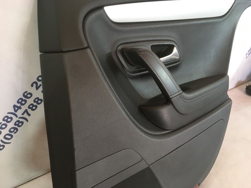 Обшивка дверей 3C8867212 Volkswagen CC