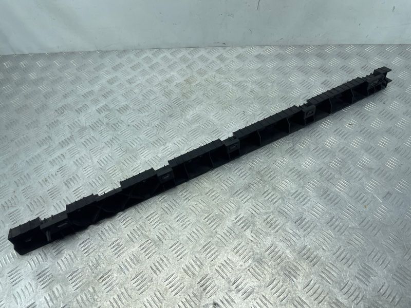 Кронштейн порогу 31395857 Volvo XC90