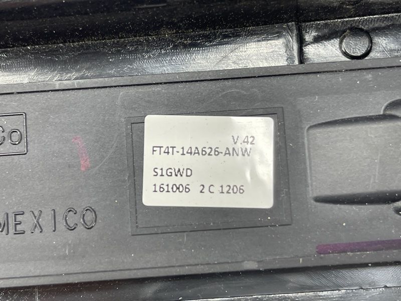 Накладка двери Ford Edge
