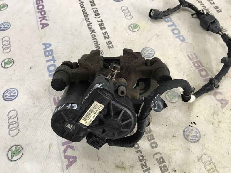Супорт гальмівний DG9C2D251A Ford Fusion