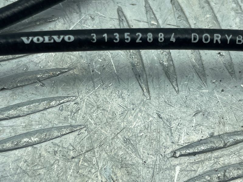 Трос капота 31352884 Volvo XC90