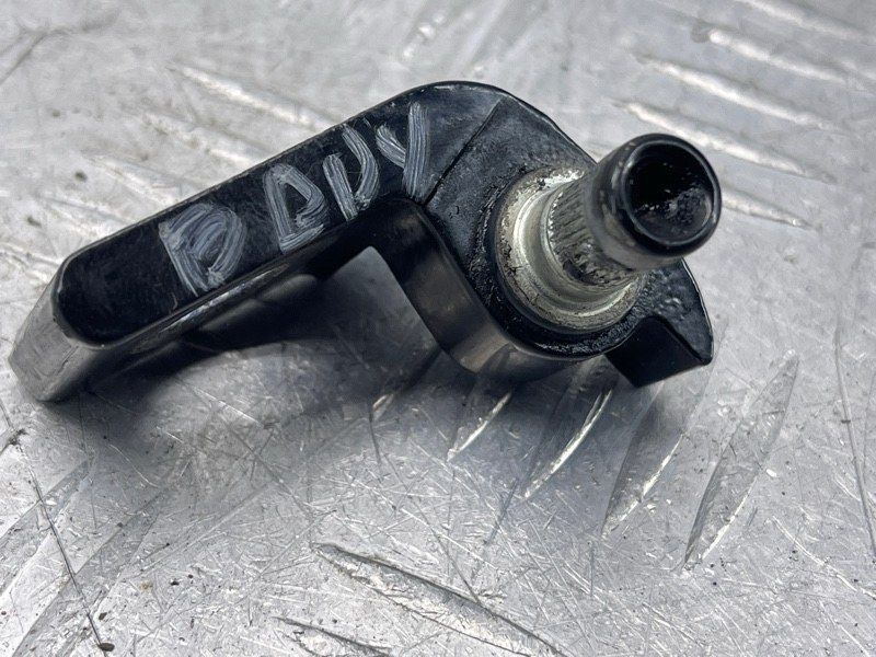 Петля дверей 4K0833402B Audi A6