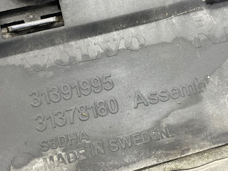 Накладка двери 39843008 Volvo XC90