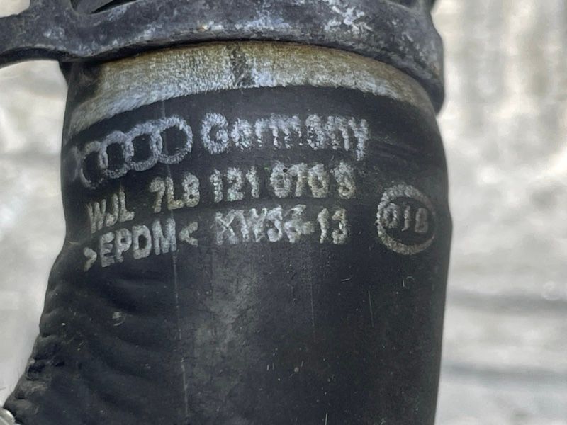 Трубопровід системи охолодження 7L8121070S Audi Q7
