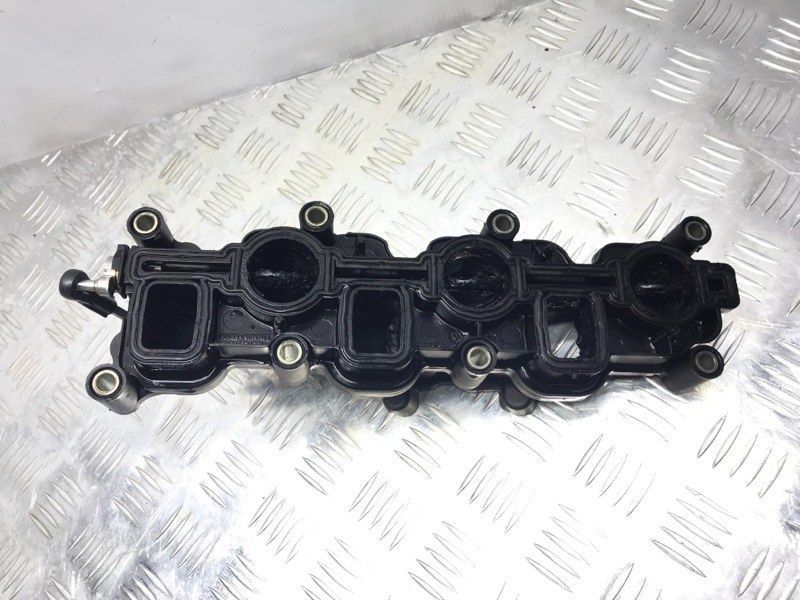 Колектор впускний 059129712BK Audi Q7
