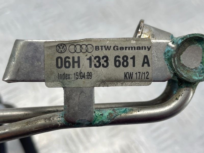 Трубка паливна 06H133681A Audi A4
