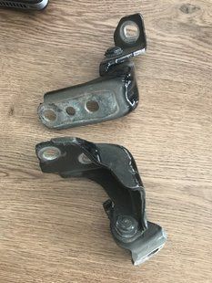 Петля дверей Ford Edge