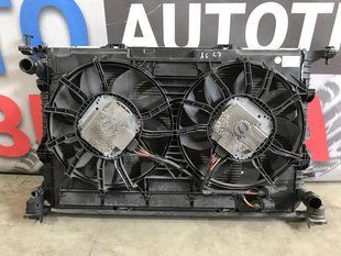 Радіатор охолодження двигуна 8K0121251H Audi A6