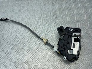 Замок передней двери 5K1837016J Volkswagen Tiguan
