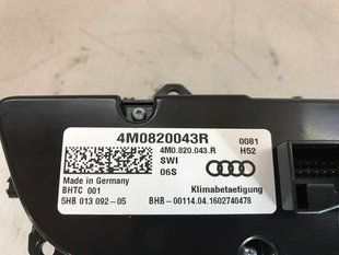 Панель керування клімат-контролем 4M0820043RSWI Audi Q7