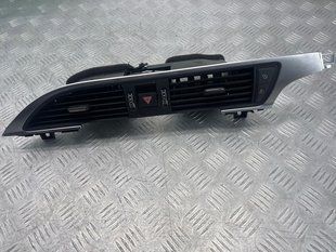 Дефлектор панели приборов центральний 4G1820951J6PS Audi A7 Audi A6, Audi A7, Audi RS7, Audi S6, Audi S7