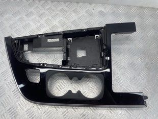 Накладка центральной консоли 4M1864241AFMVV Audi Q7