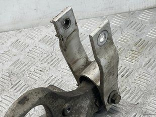 Кронштейн опоры двигателя 31339951 Volvo XC90