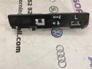 Кронштейн порогу 4G0853921B Audi A6