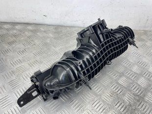 Колектор впускний 31431777 Volvo XC90