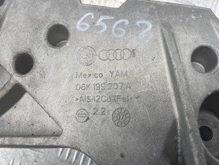Опора двигателя 06K199207A Volkswagen Tiguan
