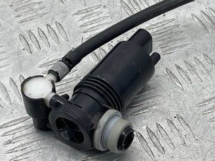 Насос омивача 31349390 Volvo XC90