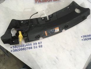 Накладка радиатора CJ5416613AC Ford Escape
