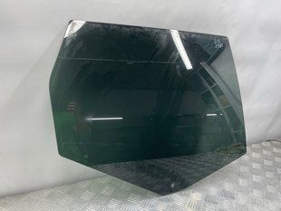 Скло дверей 30745622 Volvo XC60