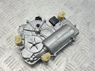 Двигун доводчика кришки багажника Audi Q7