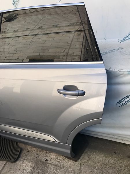 Дверь 4M0833051E Audi Q7