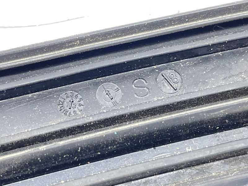Стекло заднее с обогревом 4L0845299 Audi Q7