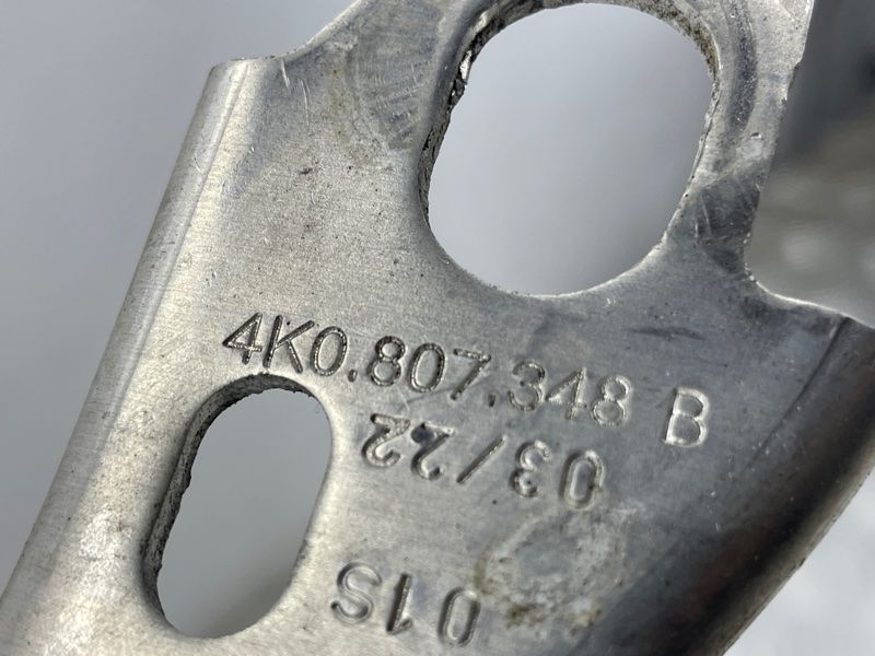 Кронштейн 4K0802348B Audi A6