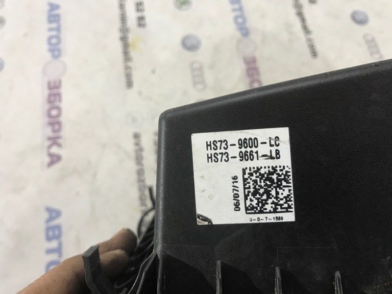 Корпус повітряного фільтра HS739600LC Ford Fusion
