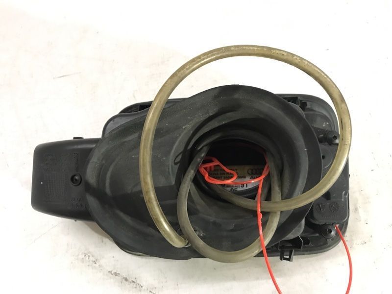 Корпус лючка кришки паливного бака в зборі 4G0809907 Audi A6