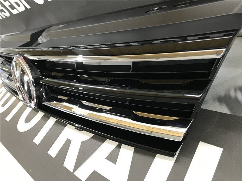 Решітка радіатора 5NA853651 Volkswagen Tiguan
