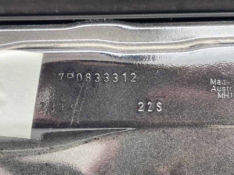 Двері 7P0833056A Volkswagen Touareg