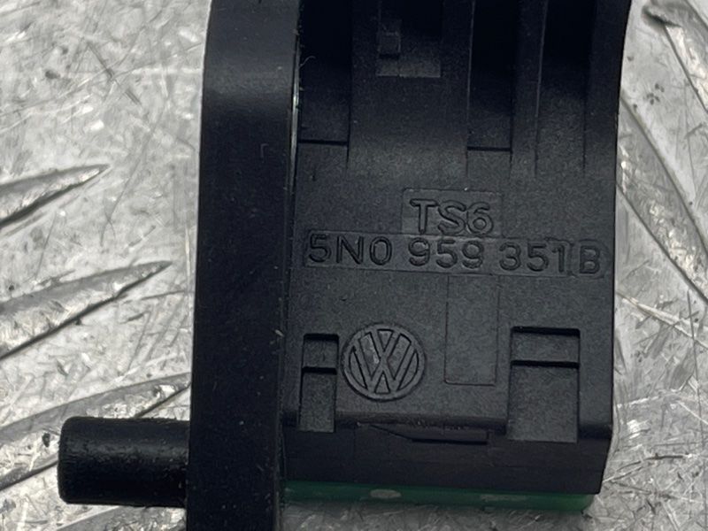 Датчик удару 5N0959351B Volkswagen CC