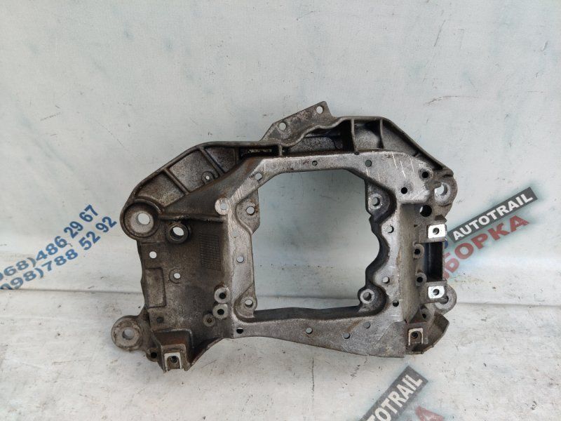 Траверса коробки передач 4G0399263AC Audi A6