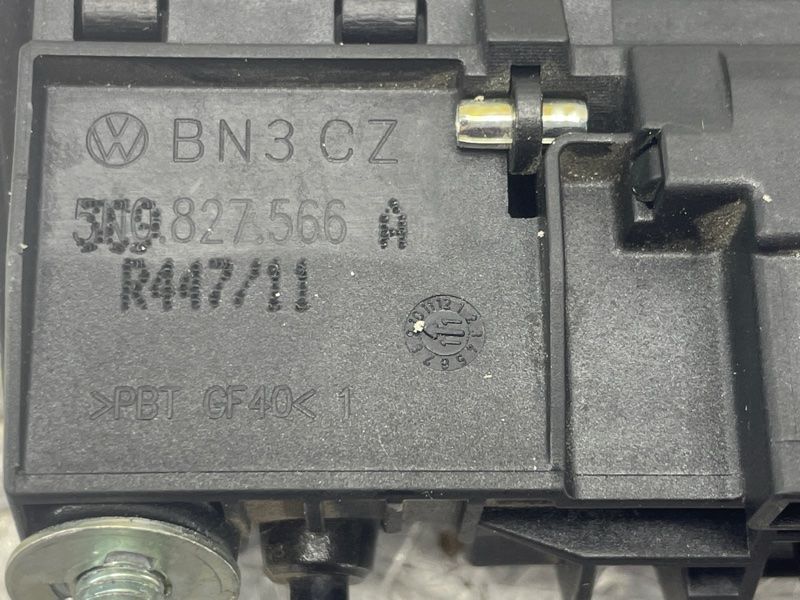 Кнопка замка кришки багажника з камерою 3C9827566A Volkswagen Touareg