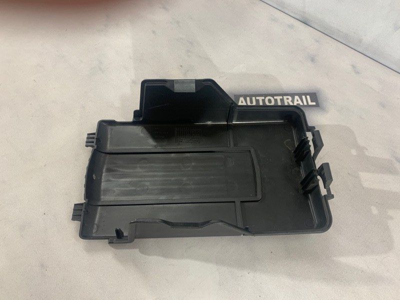 Кришка акумулятора 3C0915443A Volkswagen CC