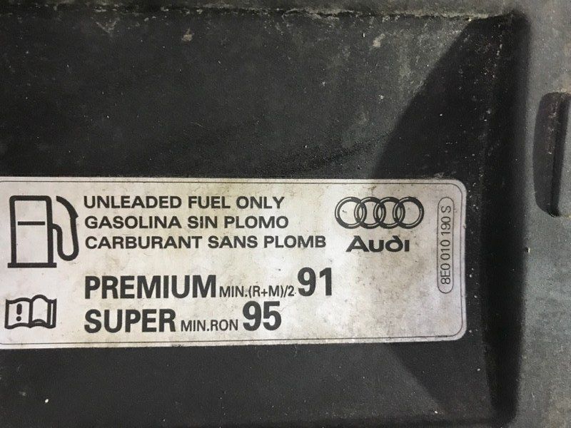 Корпус лючка кришки паливного бака в зборі 4G0809907 Audi A6