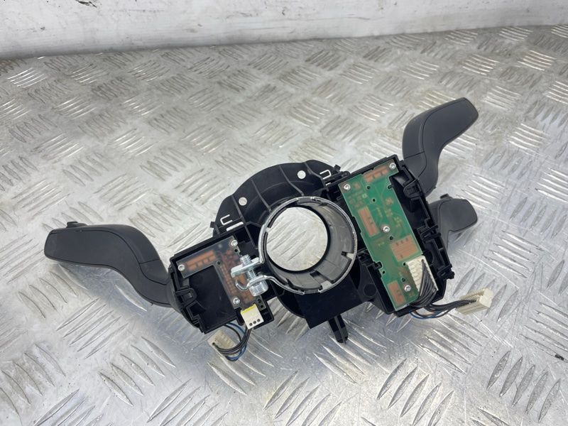 Блок підкермових перемикачів 4G8953502B Audi A7