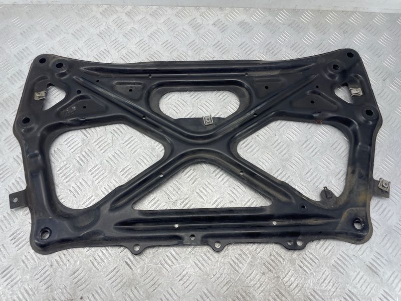 Розпірка підрамника 4H0399345Q Audi A7