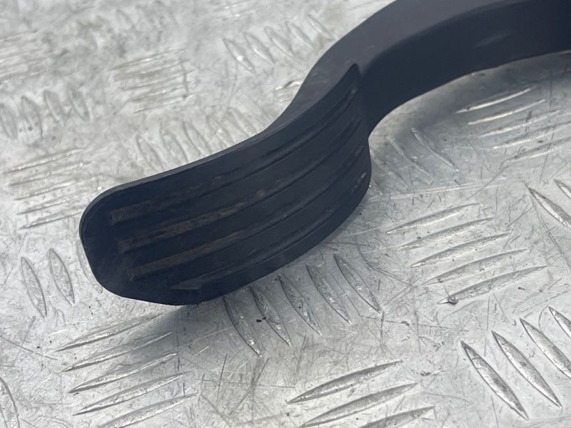 Педаль газу (акселератора) 31329058 Volvo XC60
