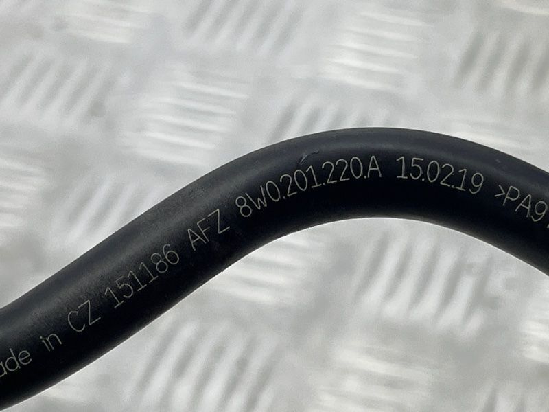 Паливопровід 8W0201220A Audi A4