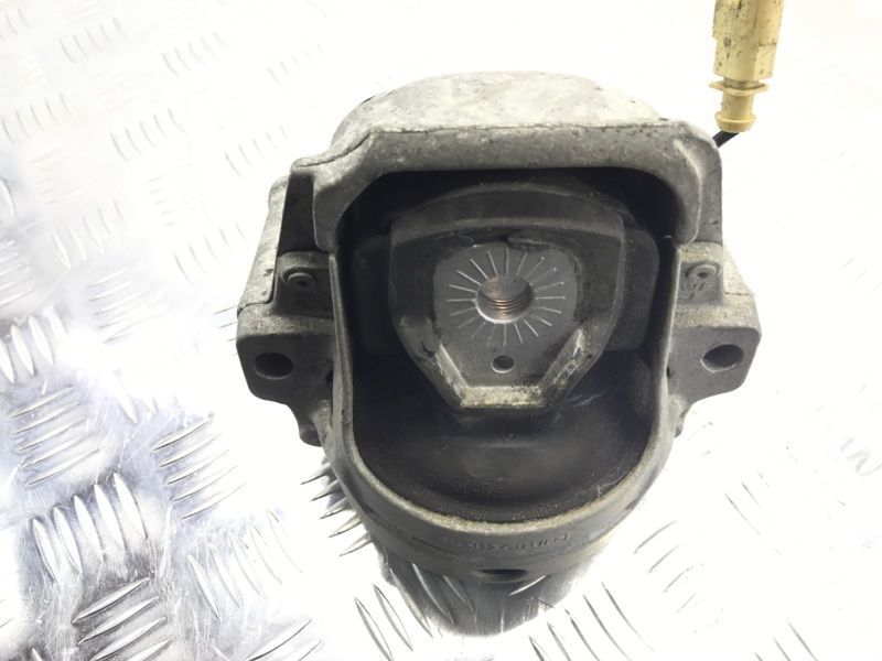 Опора / подушка двигуна 8R0199381 Audi A6