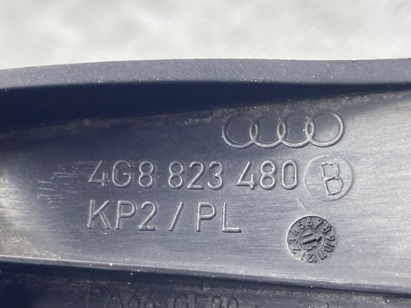 Стопорний гак капота 4G8823480B Audi A7